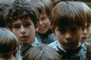 chłopcy w filmie Mały diabeł Un bon petit diable 1983